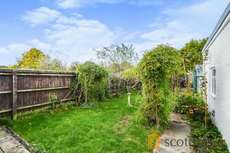 3 bedroom semi-detached house to rent - Photo 5