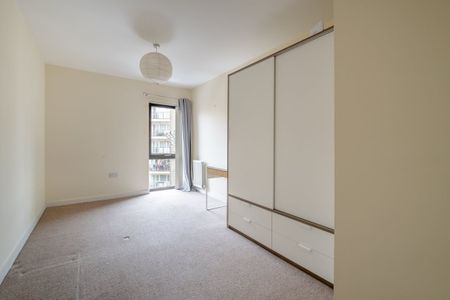 3 bedroom apartment to rent - Photo 4