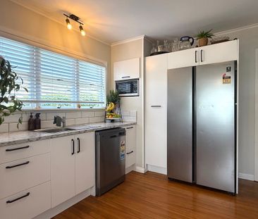 Character 1950s Cottage with Modern Comforts - Photo 2