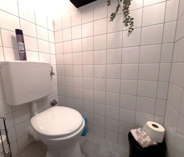 Familienfreundliche Wohnung mit Balkon, Terrasse und Parkplatz - Photo 2