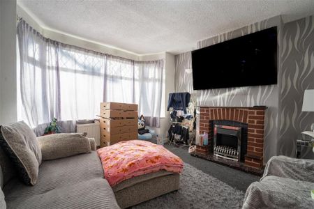 2 bedroom semi-detached house to rent - Photo 3