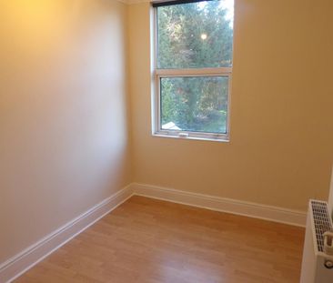 3 bedroom end of terrace house to rent - Photo 3