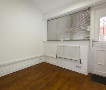 3 bedroom terraced house to rent - Photo 6
