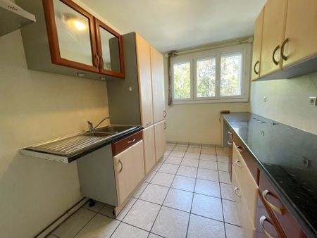 Location Appartement 5 pièces 79m² CHOLET 49300 - Photo 5