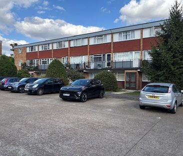 Briarleas Gardens, Upminster, RM14 - Photo 6