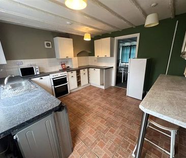 2 bedroom terraced house to rent - Photo 5