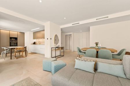 Luxury Flat for rent in Marbella, Andalusia - Photo 3