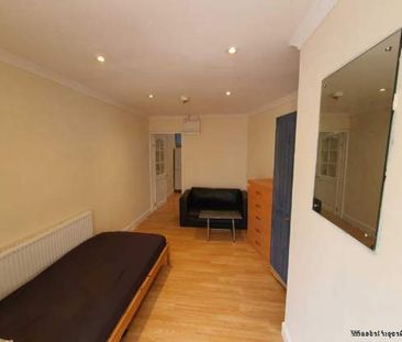 1 bedroom property to rent in Southall - Photo 3