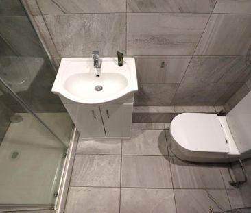 4 bedroom terraced house to rent - Photo 1