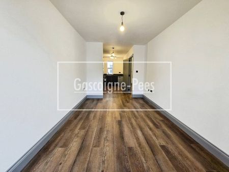 Central Road - Worcester Park - Photo 2