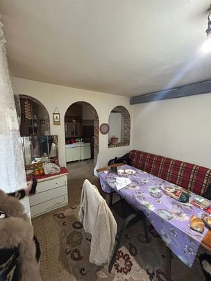 Giurgiului vila, sup. 200 mp.6 cam,3 bai. Resedinta Firma - Fotografie 1
