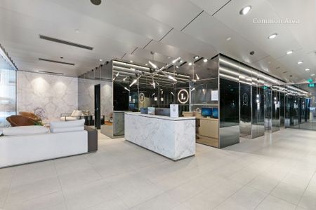 Executive Designer Apartment ** Available Now ** - Photo 3