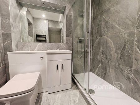 5 bedroom detached house to rent - Photo 3