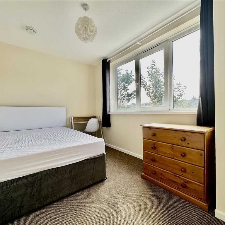 5 bedroom house share to rent - Photo 1