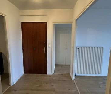 Location Appartement 4 pièces 85m² SAN MARTINO DI LOTA 20200 - Photo 6