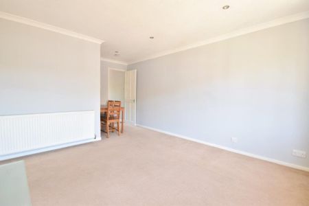 Stevens Close, Epsom, Surrey, KT17 4RG - Photo 2