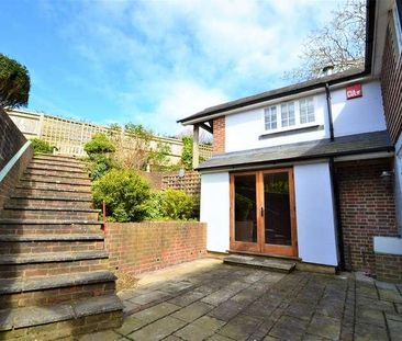 Bury, West Sussex, RH20 - Photo 2