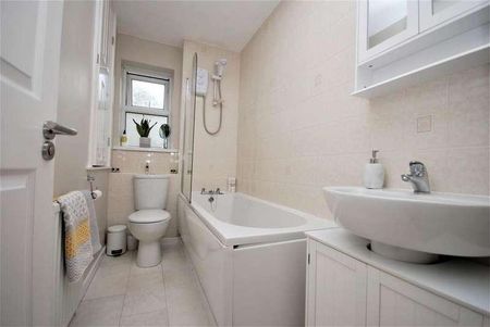 Cwrt Y Cadno, Llantwt Major, Vale Of Glamorgan, CF61 - Photo 4