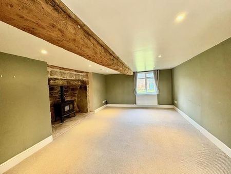 4 bedroom detached house to rent - Photo 2