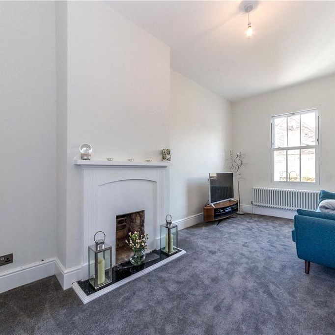 3 bedroom semi-detached house to rent - Photo 1