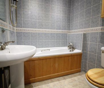 2 bedroom terraced house to rent - Photo 5