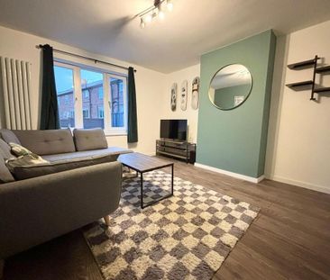 3 bedroom semi-detached house to rent - Photo 1