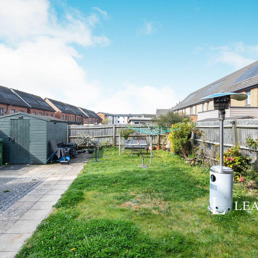 Jelley Way, GU22 - Photo 1
