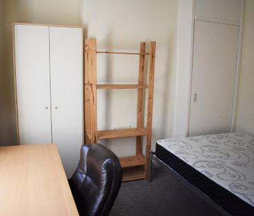 4 bedroom detached house to rent - Photo 6