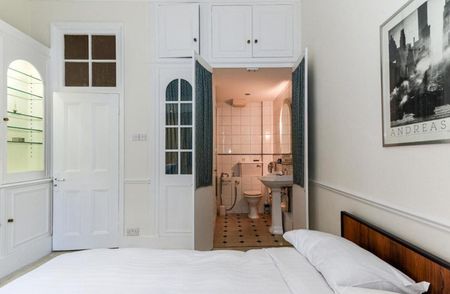 Hyde Park Gate - Photo 3