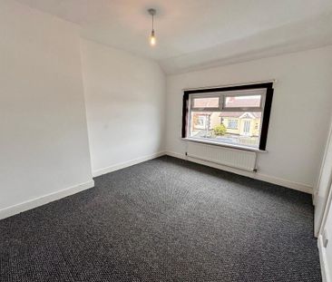 27 Warren Park Drive, Lisburn, BT28 1HF - Photo 4