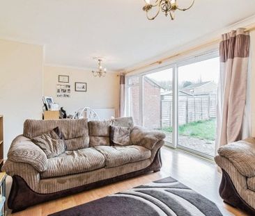 Brighton Hill, RG22 - Photo 3