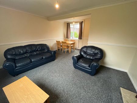 3 bedroom semi-detached house to rent - Photo 2