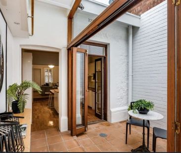 Stylish 1 Bedroom Cottage in the Heart of North Adelaide&excl; - Photo 6