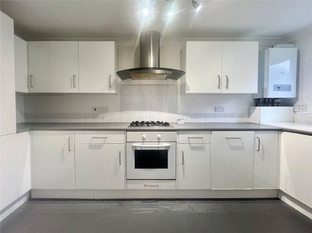 Wimborne Road, Bournemouth, Dorset, BH2 - Photo 5