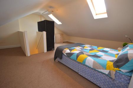 5 bedroom terraced house to rent - Photo 2