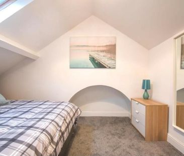 Upper Town Street - Photo 2