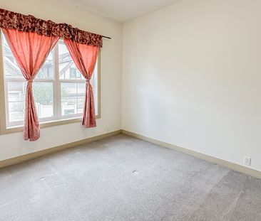 **Gateway Garrison Green – 1 Bedroom + Den** Utilities Included - Photo 6