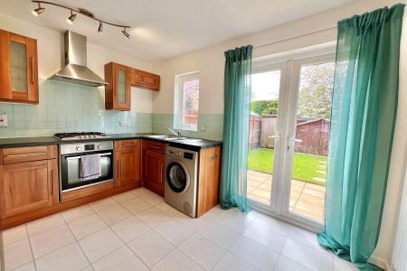 3 bedroom terraced house to rent - Photo 4