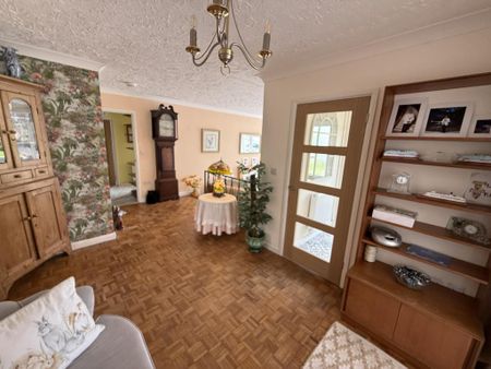 3 bedroom detached house to rent - Photo 2