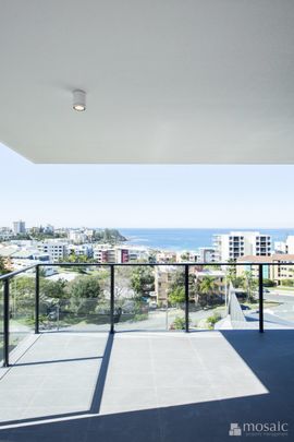 Stunning Apartment overlooking Kings Beach! - Photo 1