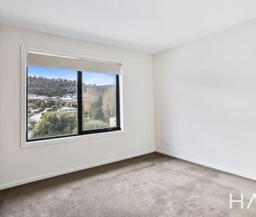 1/24 Dumbarton Drive, Geilston Bay - Photo 3