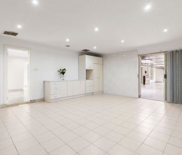 Family Home in prime location - Photo 3