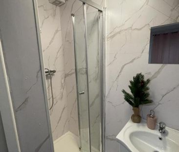 Studio to rent - Photo 6