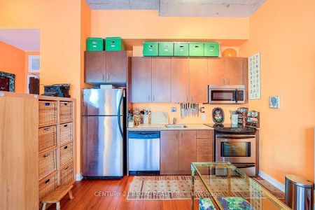 Printing Factory Lofts #205 - Photo 3