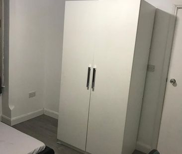 Room in a Shared House, Pell Street, RG1 - Photo 4