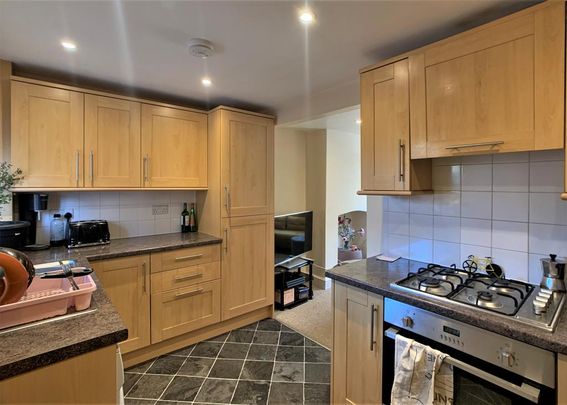 2 bedroom terraced house to rent - Photo 1