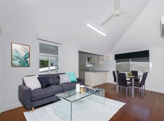 Comfortable Living in a Convenient Location + Study! - Photo 1