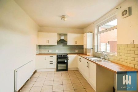 3 bedroom terraced house to rent - Photo 3