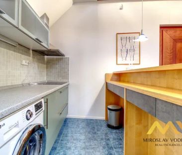 Pronájem podkrovního apartmánu 1+kk o rozloze 98 m - Photo 6
