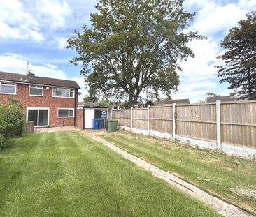 3 bedroom Semi Detached - Photo 6